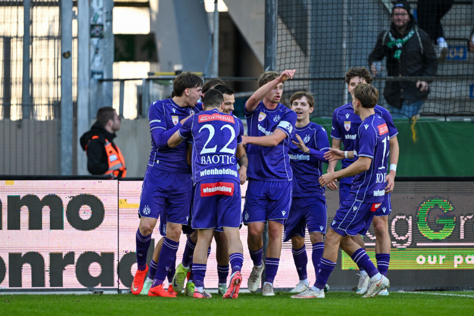 Young Violets gewinnen in Innsbruck auch unter Takacs