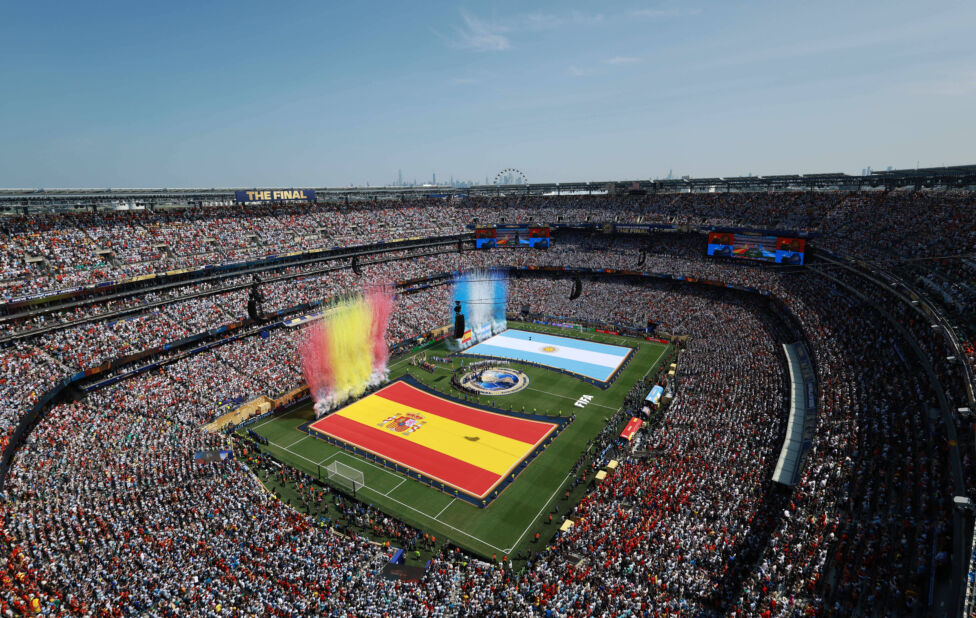 Der Fußball-Weltverband FIFA hat mit Tickets bei der WM in den USA, Mexiko und Kanada einem Bericht zufolge mehr als fün