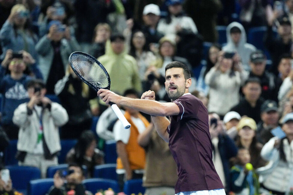 Djokovic bezwingt Zverev und schreibt erneut Tennisgeschichte