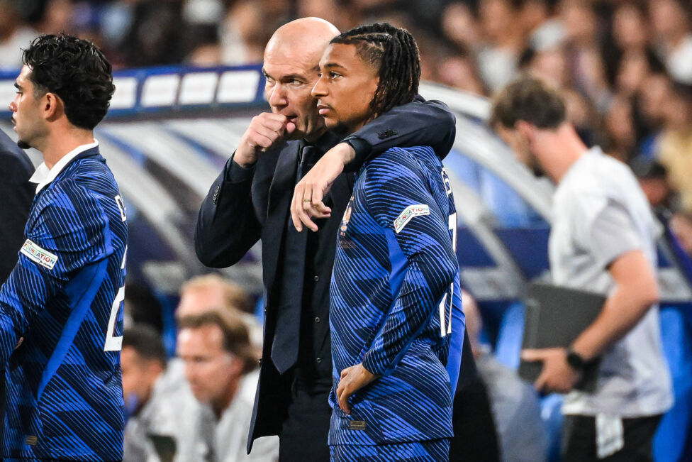 Als Super-Joker bescherte Michael Olise Zinédine Zidane den ersten Heimsieg, Frankreichs Nationaltrainer bedankte sich m