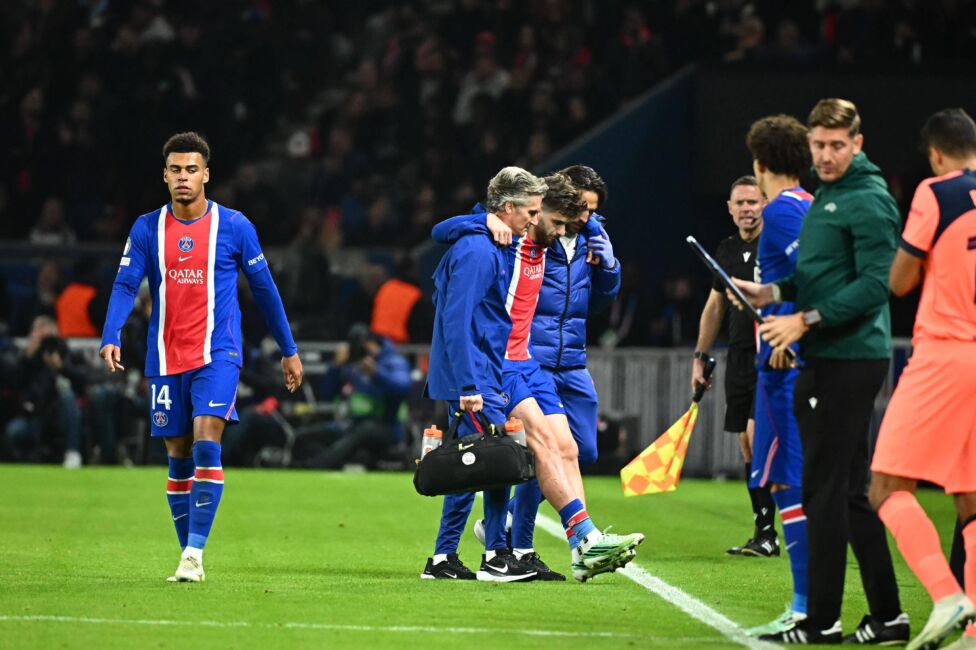 Stürmer Chwitscha Kvaratskhelia von Paris Saint-Germain ist nach seinem Kreuzbandriss erfolgreich operiert worden.